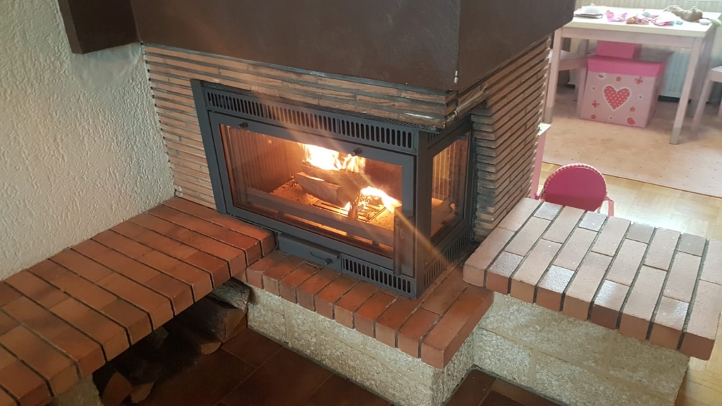 kaminkassette,heizkassette,kamineinsatz,kaminumrüstung,offener kamin,kaminofen,kamin,ofen,inzethaard,inbouwhaard,cheminee